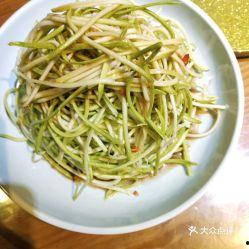 楼丝吃韩国瓜,揭秘韩国瓜背后的文化现象与网络影响力