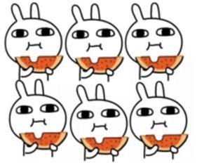 福娃吃瓜纳凉图,瓜果飘香乐享清凉时光