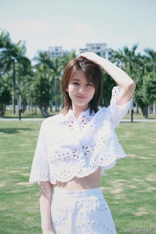 吃瓜李诗雅,揭秘娱乐圈的甜蜜瓜田